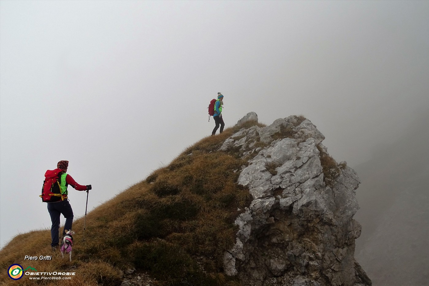 44 Sul cocuzzolo della montagna ....JPG -                                